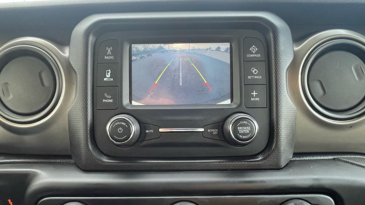 Jeep Wrangler Unlimited Sport 2018