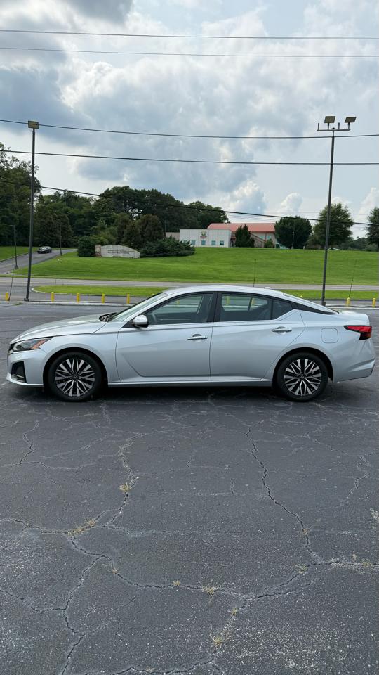 Nissan Altima 2.5 SV 2023