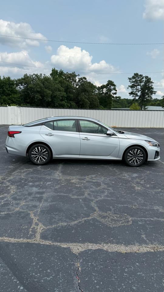 Nissan Altima 2.5 SV 2023