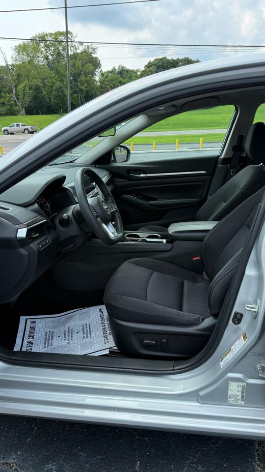 Nissan Altima 2.5 SV 2023