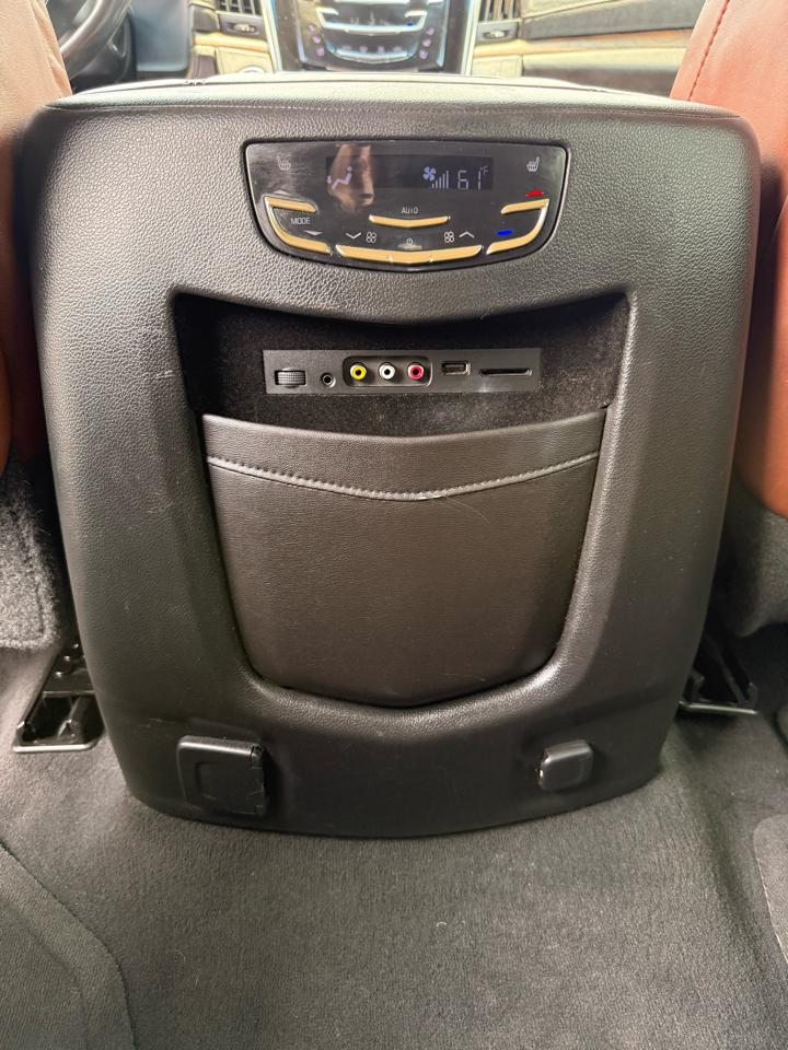 Cadillac Escalade Premium 4WD 2015
