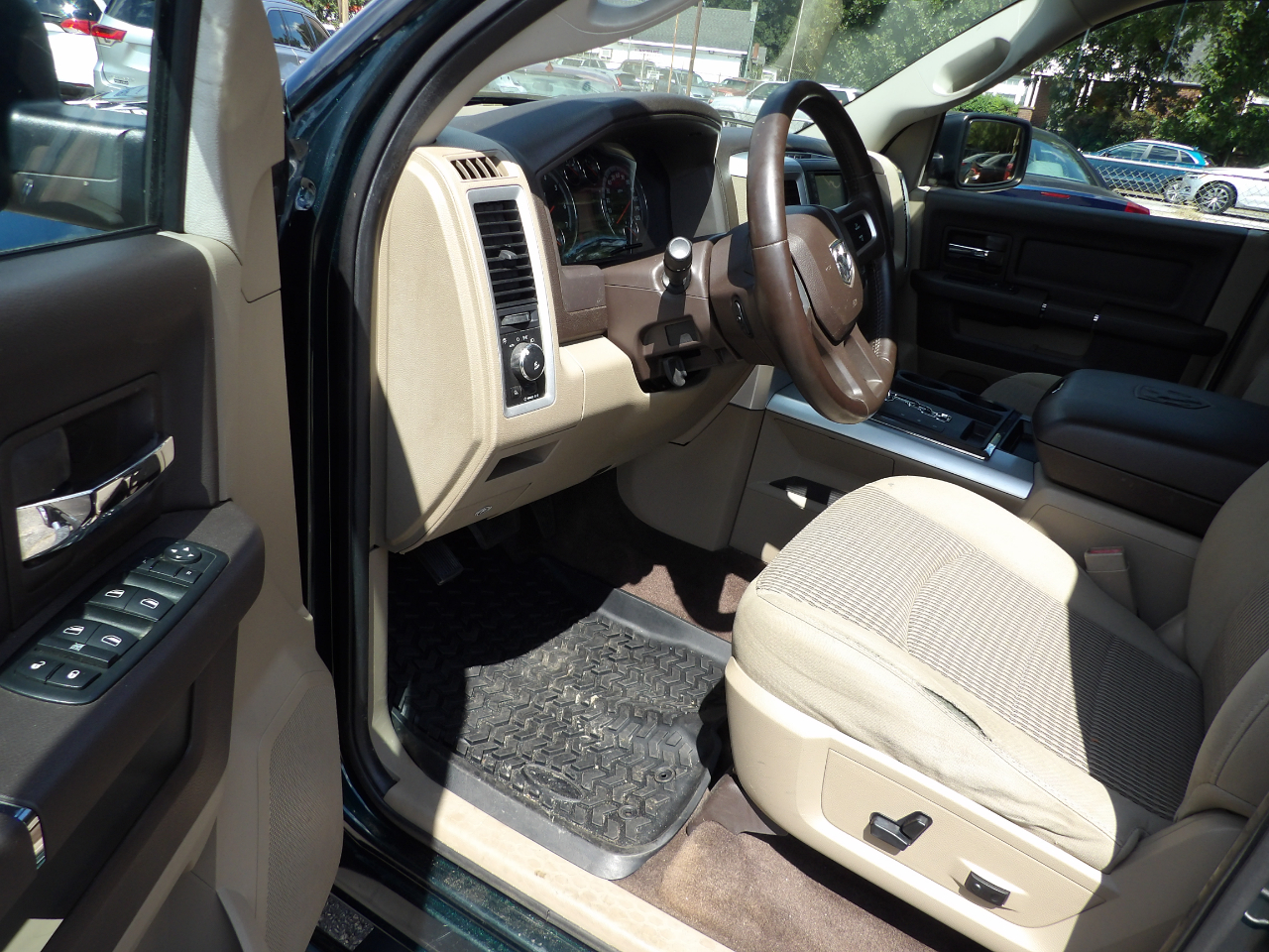 RAM 1500 Sport Crew Cab 4WD 2011 RAM 1500 Sport Crew Cab 4WD 2011