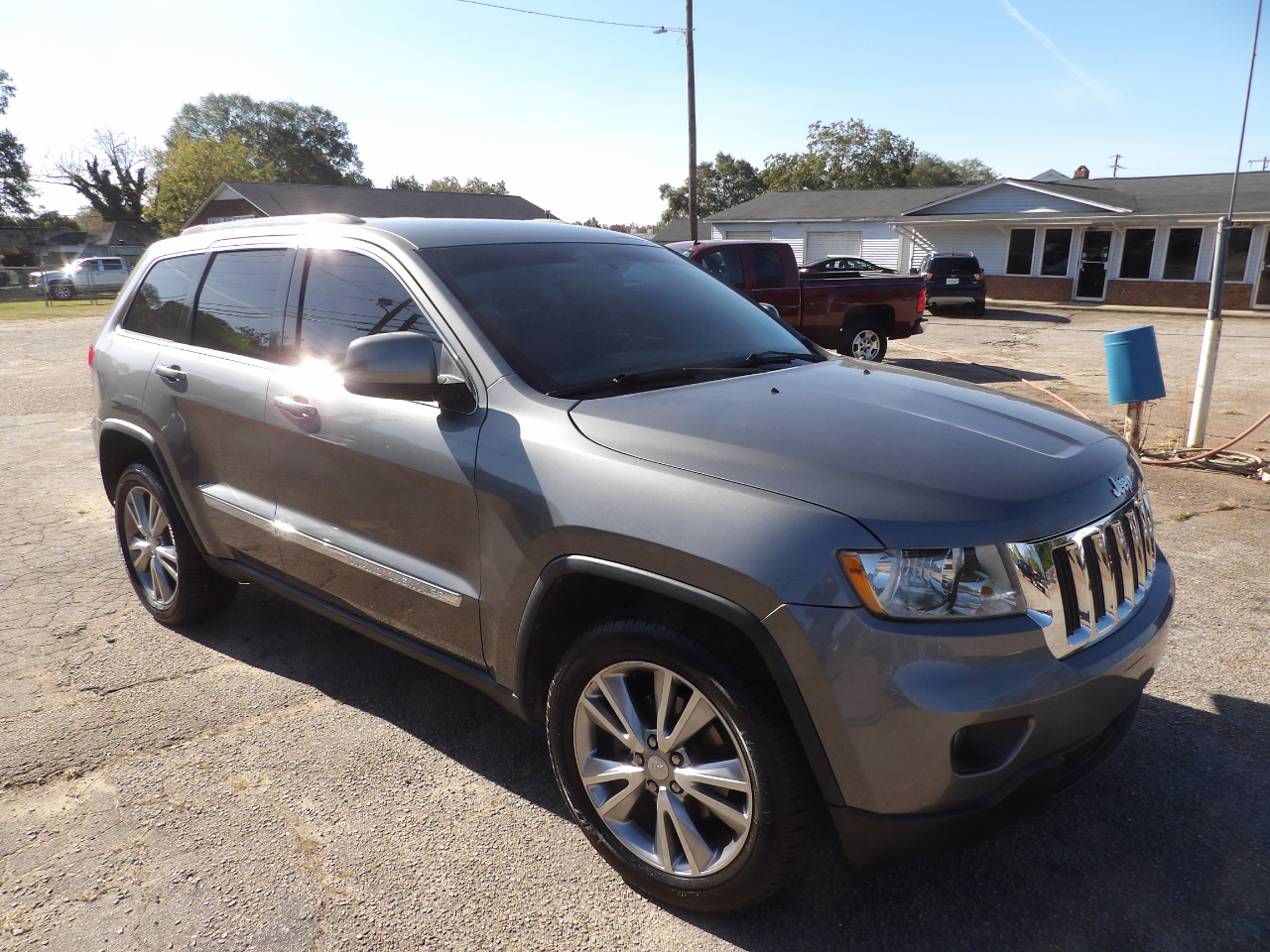 Jeep Grand Cherokee Laredo 2WD 2013 Jeep Grand Cherokee Laredo 2WD 2013