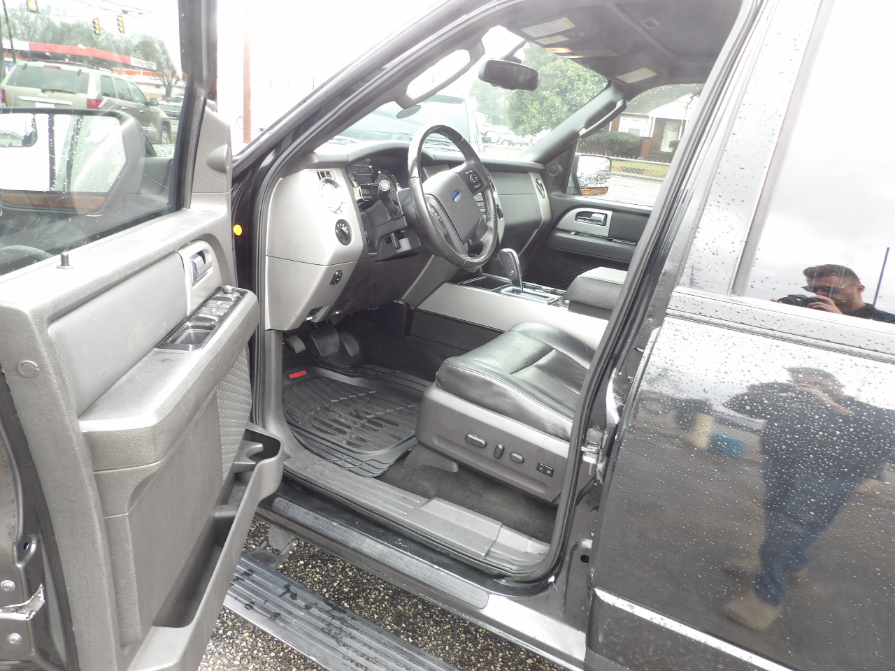 Ford Expedition EL Limited 2WD 2012