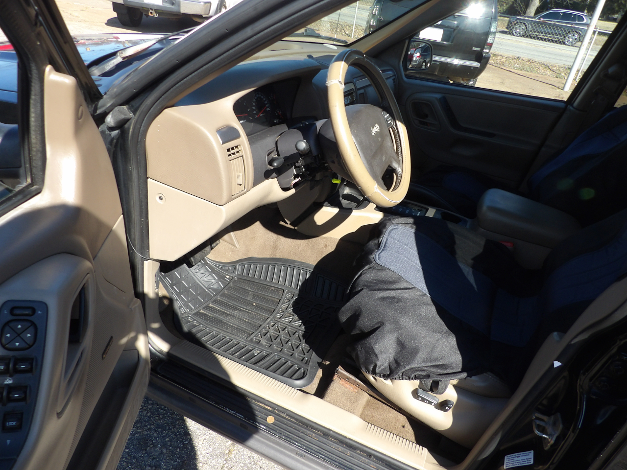 Jeep Grand Cherokee Laredo 4WD 2001