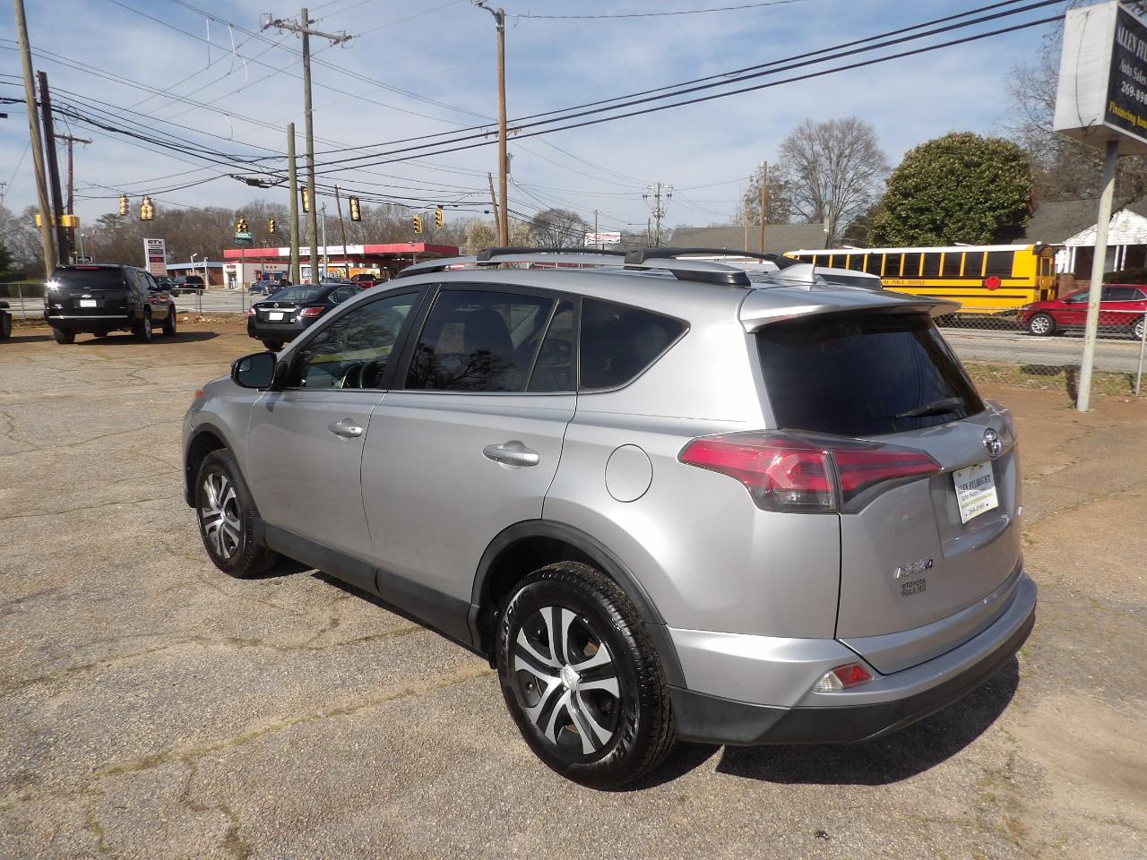 Toyota RAV4 Limited FWD 2014