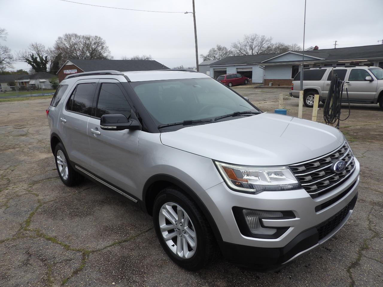 Ford Explorer XLT FWD 2017