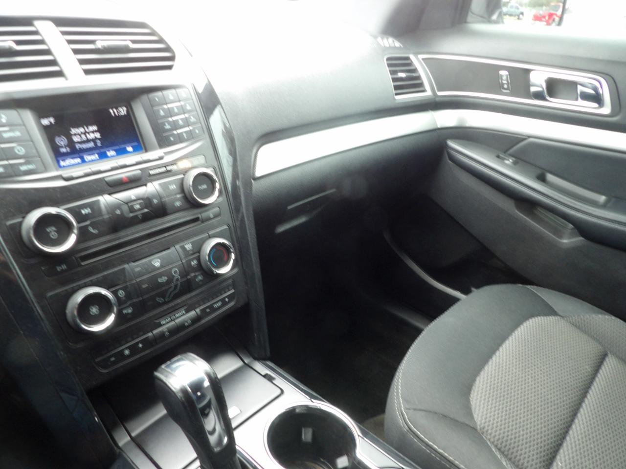 Ford Explorer XLT FWD 2017