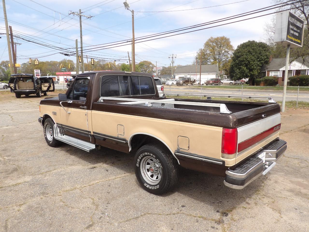 Ford F-150 S Reg. Cab Short Bed 2WD 1988