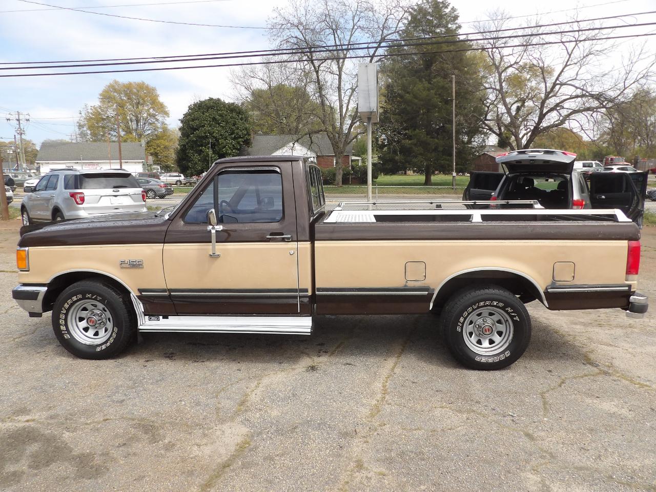 Ford F-150 S Reg. Cab Short Bed 2WD 1988