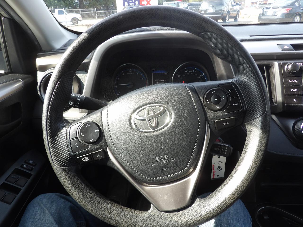 Toyota RAV4 LE FWD 2018