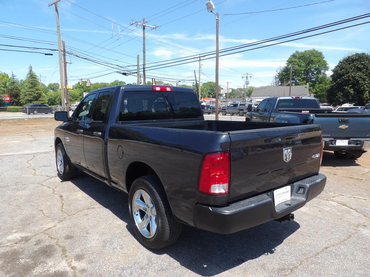 RAM 1500 Tradesman Quad Cab 4WD 2016