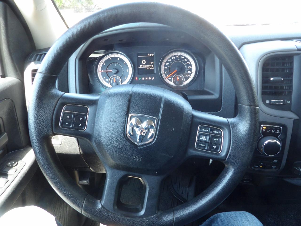 RAM 1500 Tradesman Quad Cab 4WD 2016