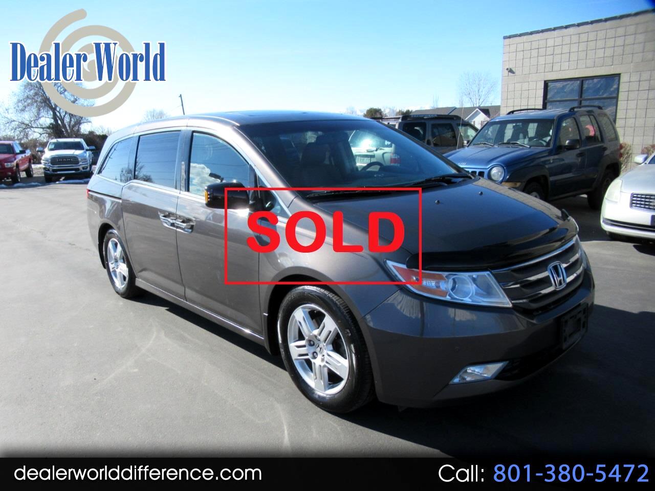 Honda Odyssey 5dr Touring AT with RES & NAVI 2012