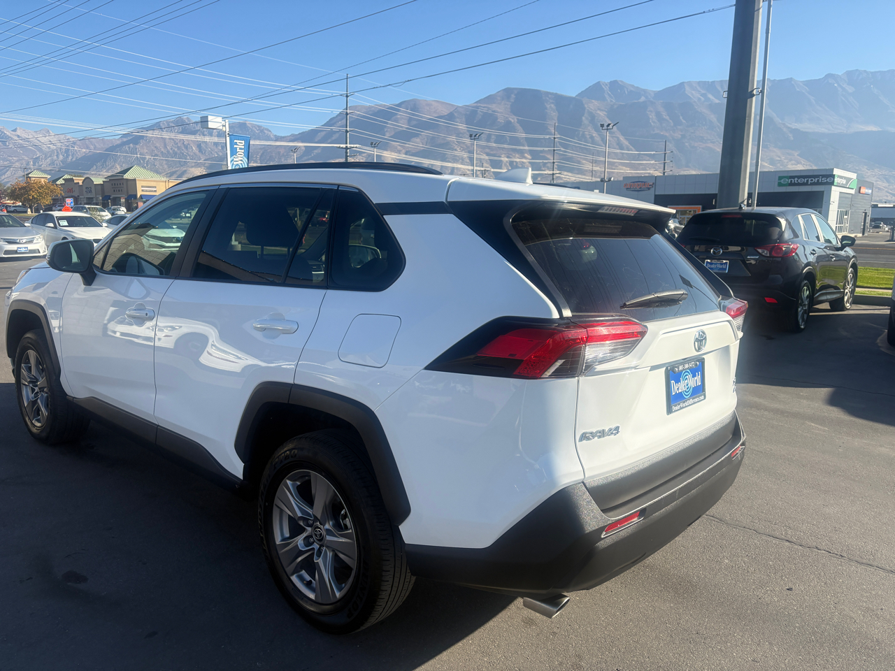 Toyota RAV4 XLE AWD 2024 Toyota RAV4 XLE AWD 2024