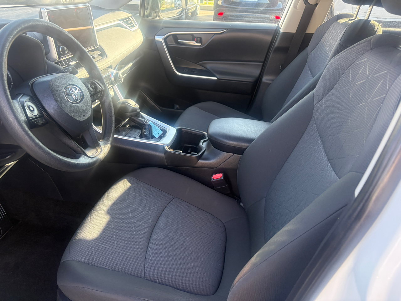 Toyota RAV4 XLE AWD 2024 Toyota RAV4 XLE AWD 2024