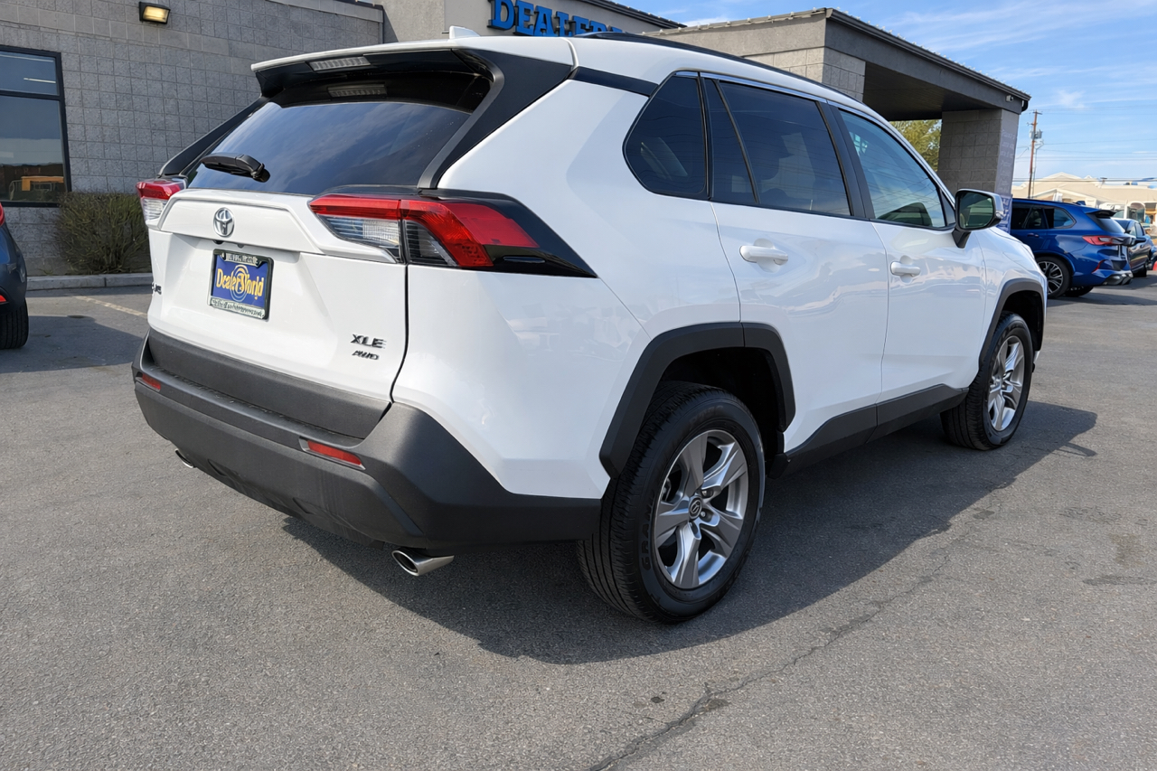 Toyota RAV4 XLE AWD (Natl) 2024