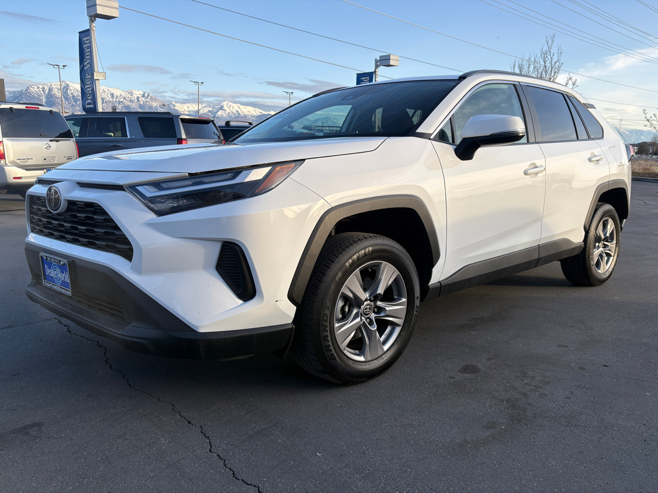 Toyota RAV4 XLE AWD (Natl) 2024