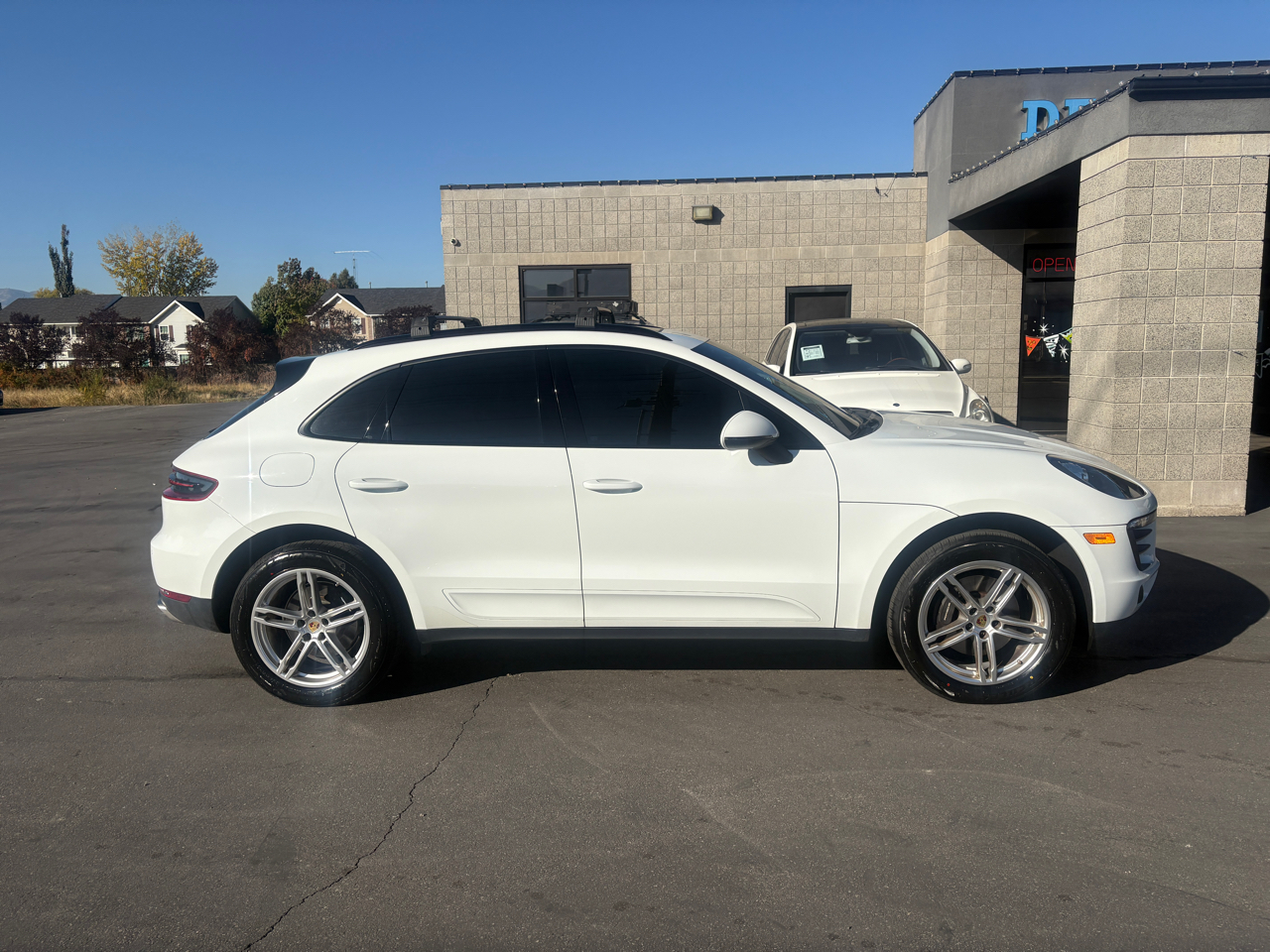 Porsche Macan  2018 Porsche Macan  2018