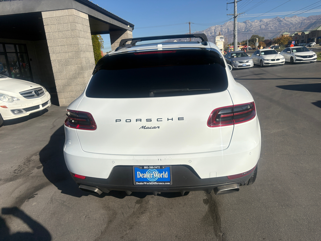 Porsche Macan  2018 Porsche Macan  2018