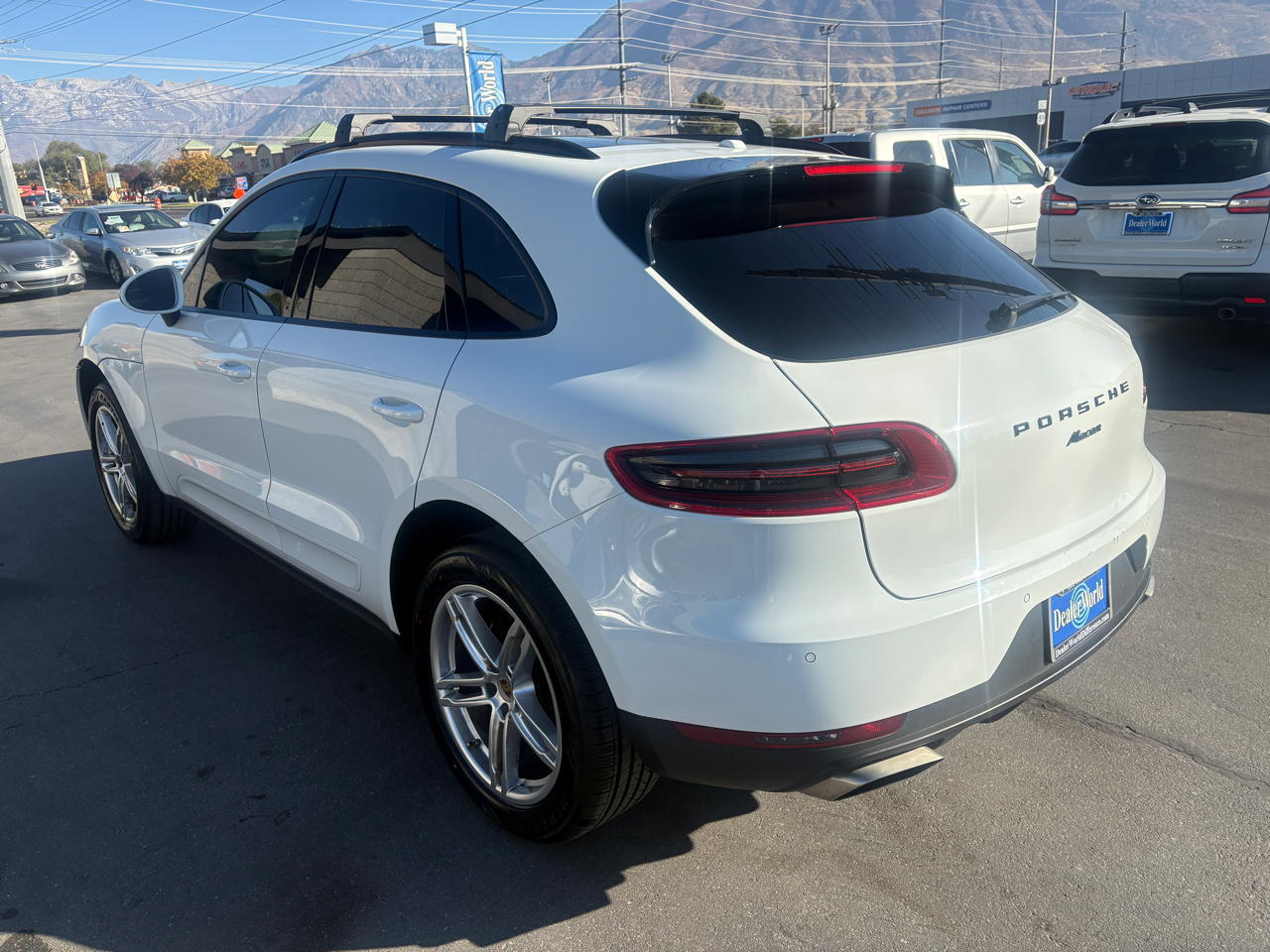 Porsche Macan  2018 Porsche Macan  2018