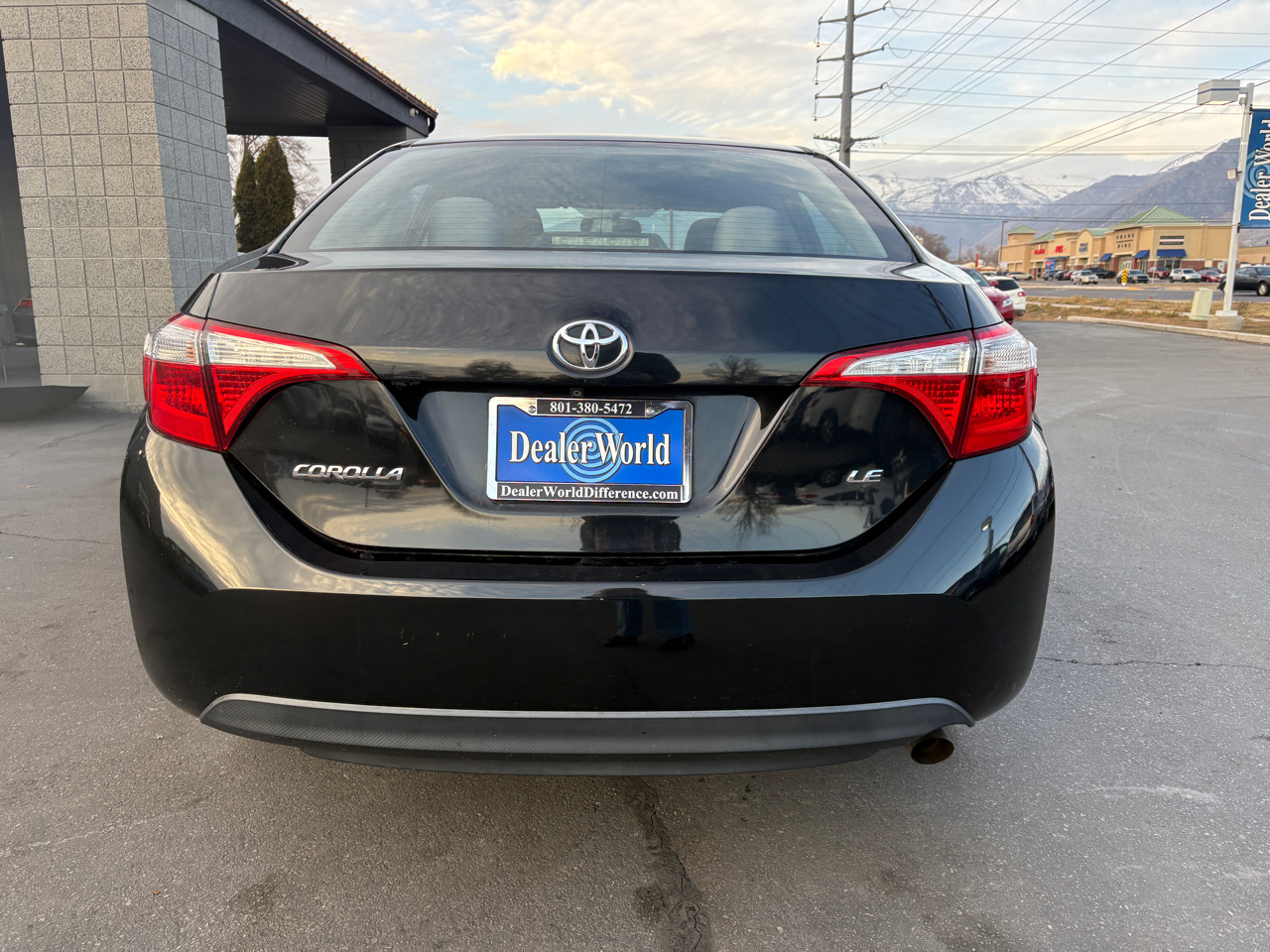 Toyota Corolla 4dr Sdn LE Auto (Natl) 2014