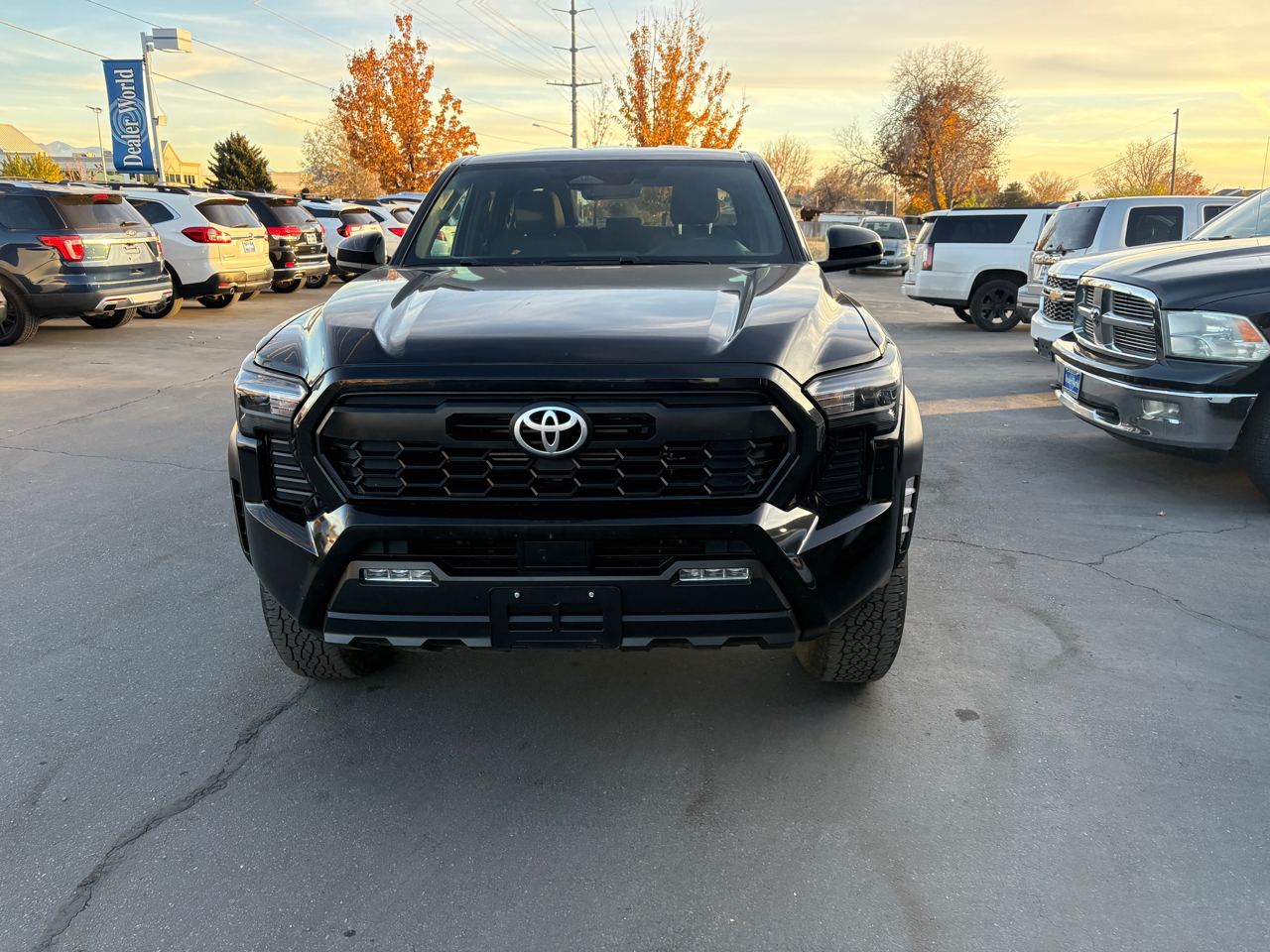2024 Toyota Tacoma TRD Double Cab 4x4 photo 3