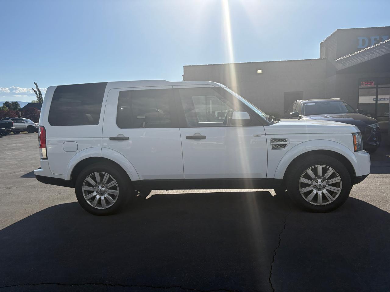 Land Rover LR4 4WD 4dr LUX 2012