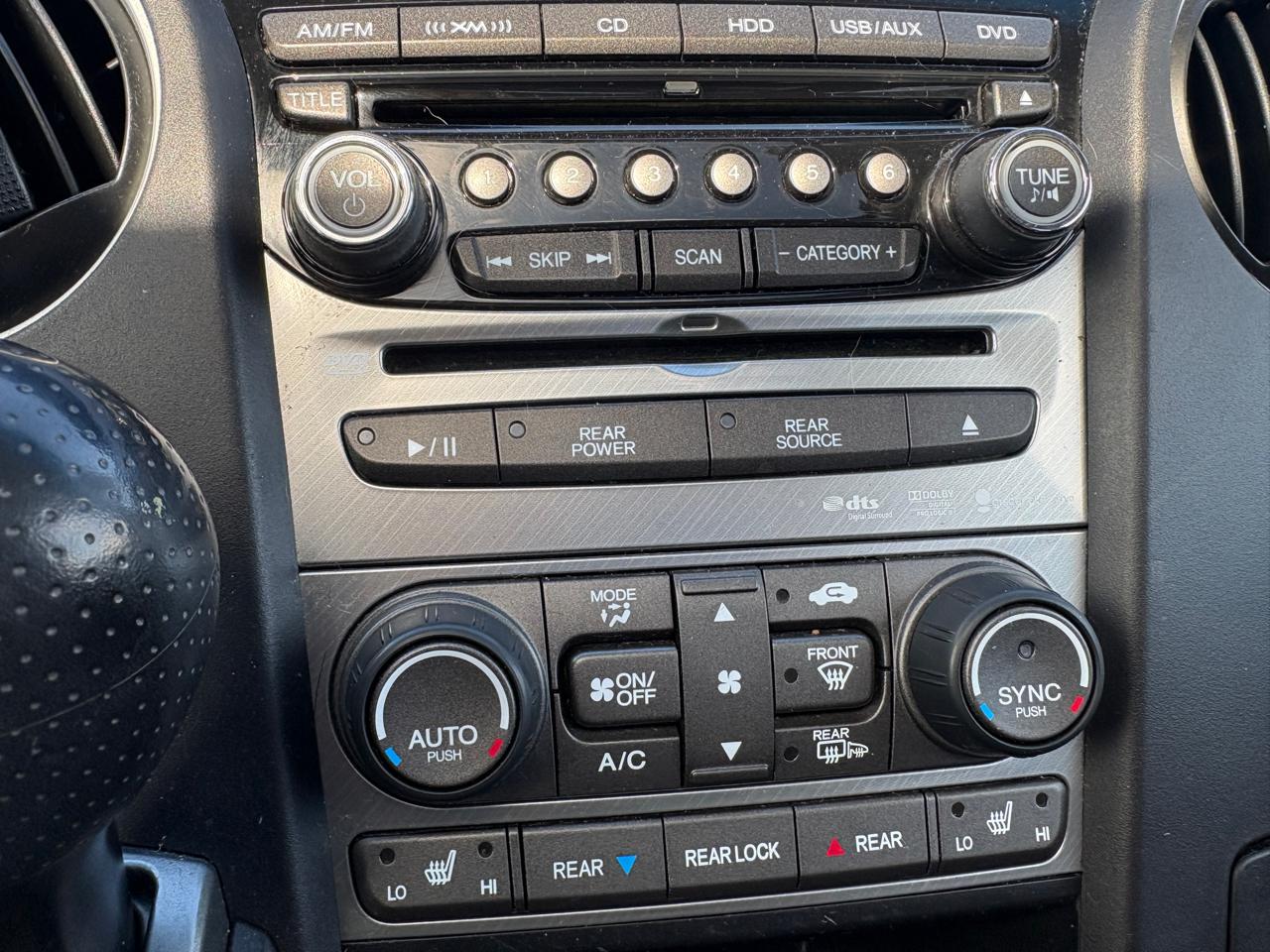 Honda Pilot 4WD 4dr Touring w/RES & Navi 2012