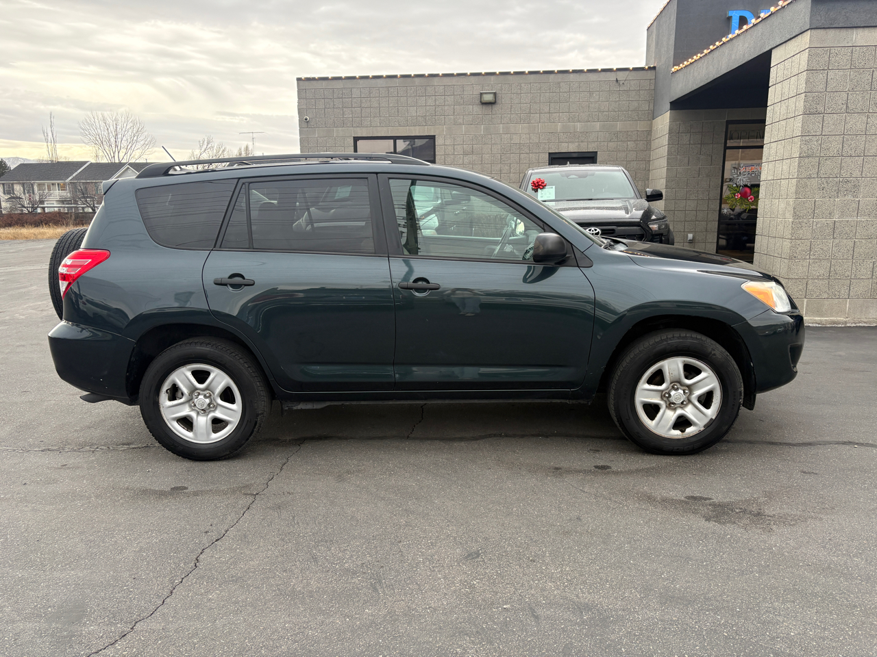 Toyota RAV4 4WD 4dr I4 (Natl) 2012