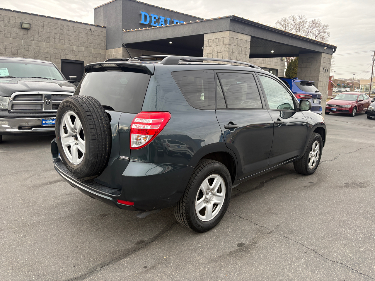 Toyota RAV4 4WD 4dr I4 (Natl) 2012