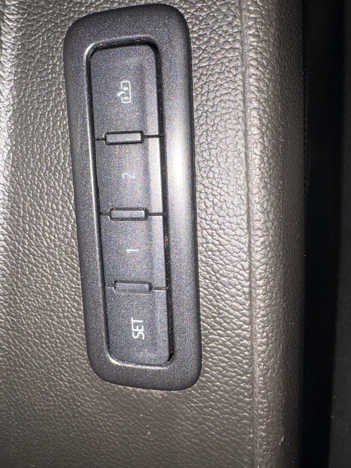 Chevrolet Tahoe 4WD 4dr LT 2019