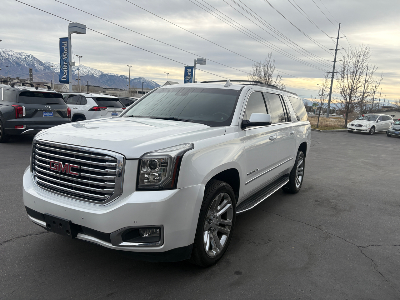 GMC Yukon XL 4WD 4dr SLT 2017