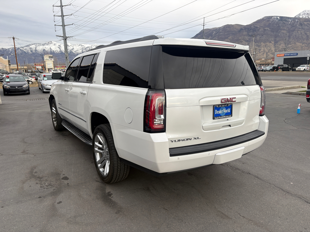 GMC Yukon XL 4WD 4dr SLT 2017