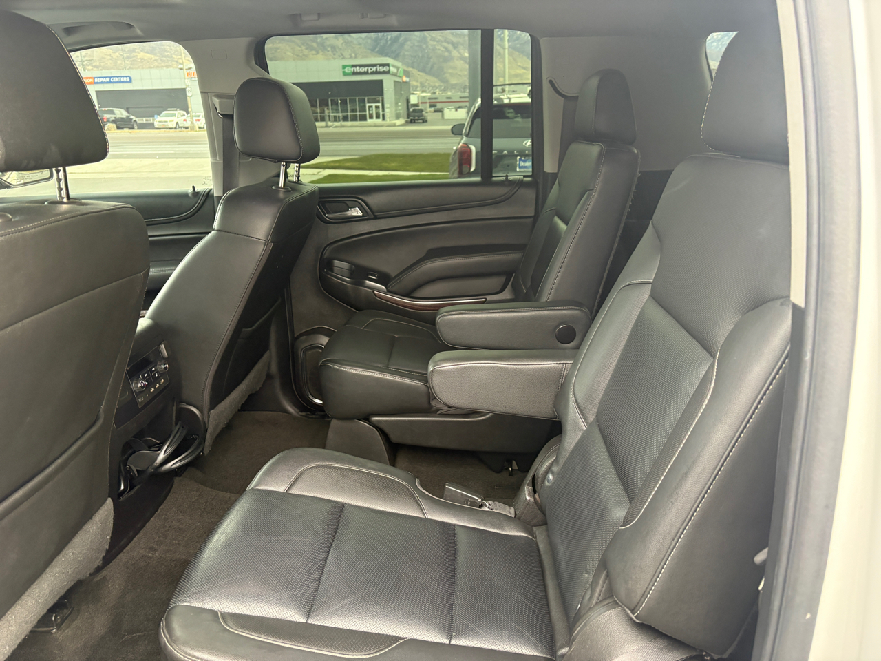 GMC Yukon XL 4WD 4dr SLT 2017