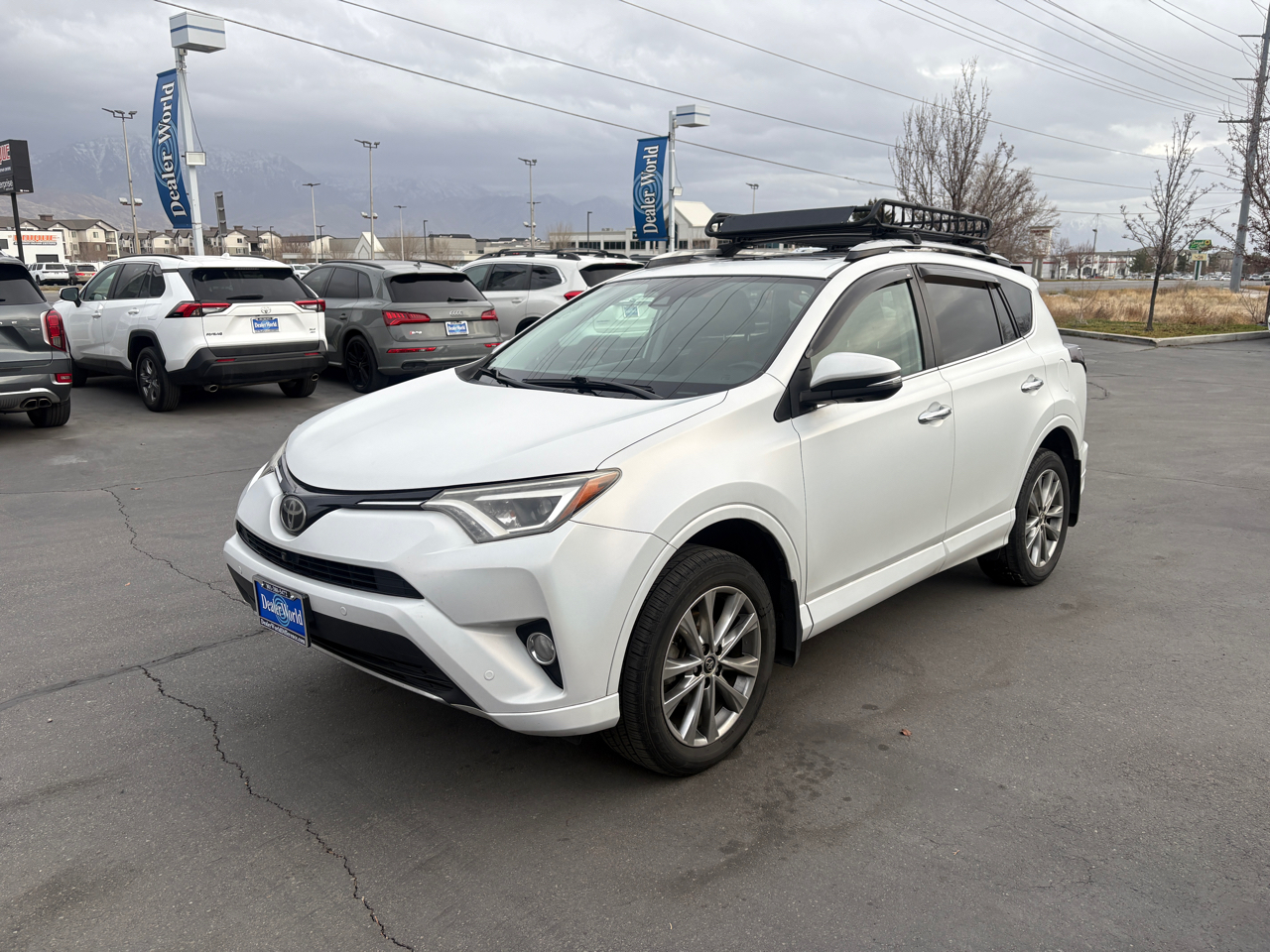 Toyota RAV4 Platinum AWD (Natl) 2017