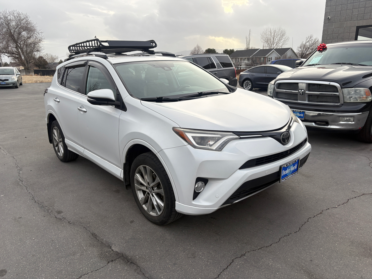 Toyota RAV4 Platinum AWD (Natl) 2017