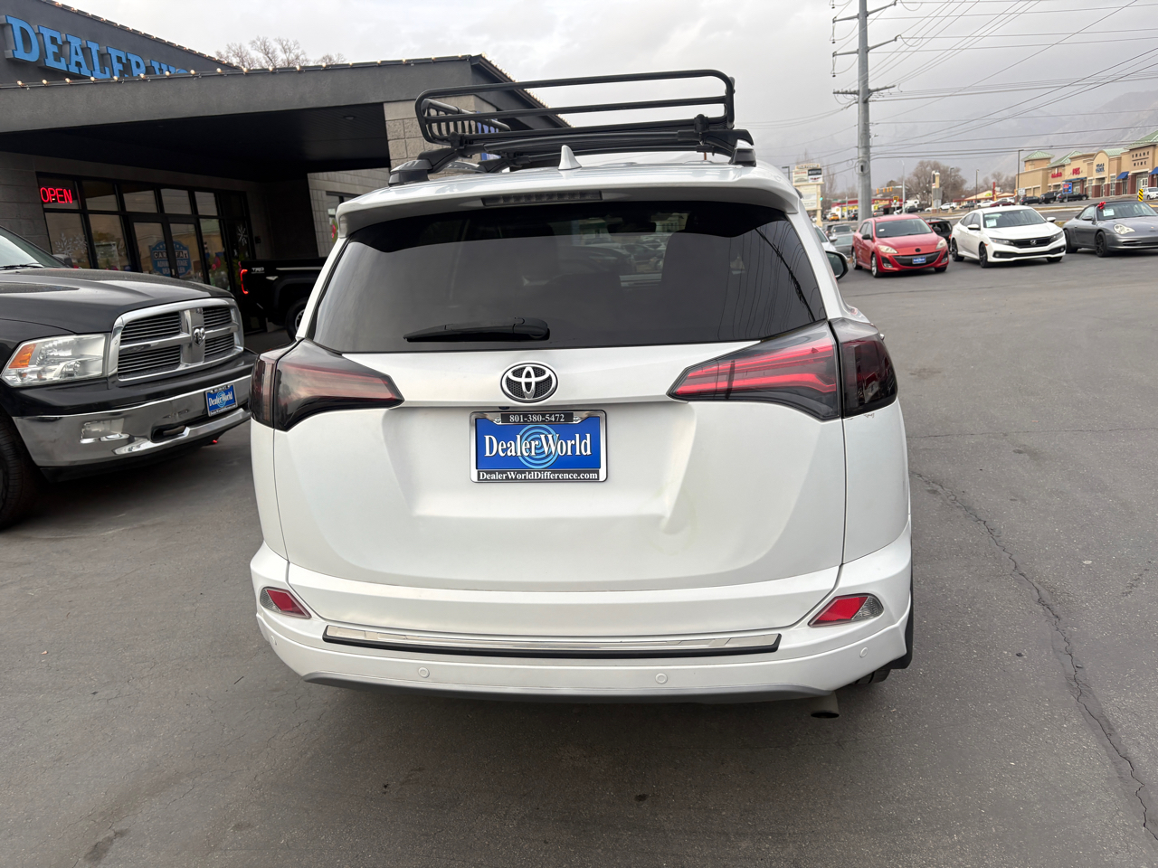 Toyota RAV4 Platinum AWD (Natl) 2017