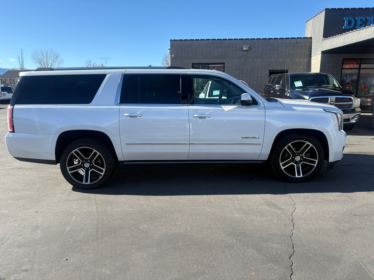 GMC Yukon XL 4WD 4dr Denali 2018
