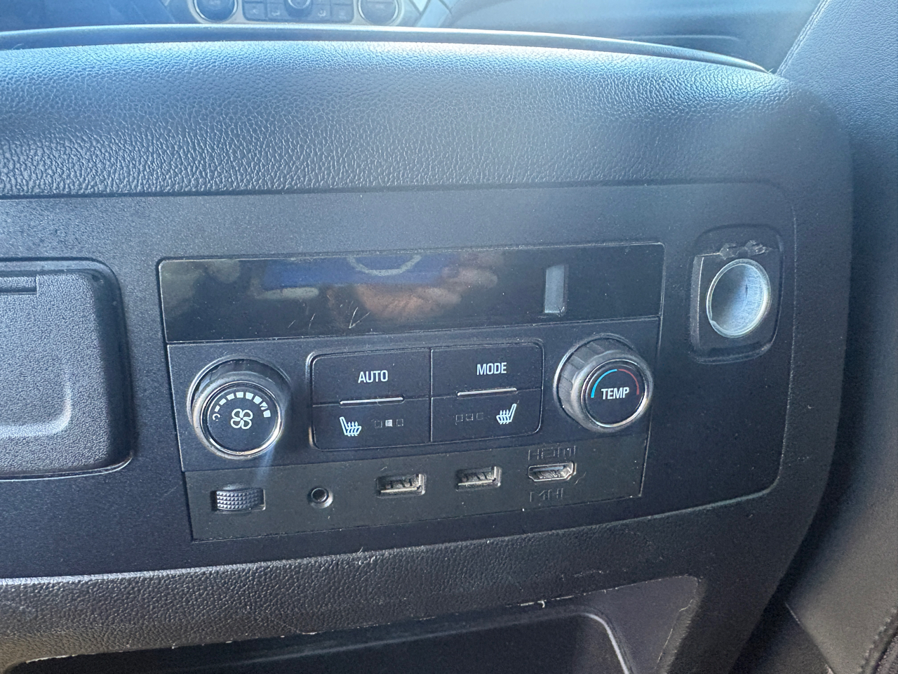 GMC Yukon XL 4WD 4dr Denali 2018