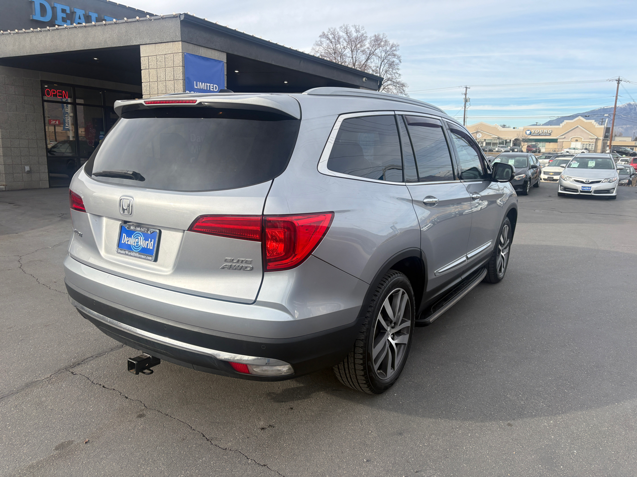 Honda Pilot AWD 4dr Elite w/RES & Navi 2016