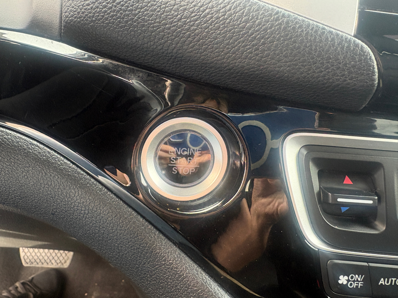 Honda Pilot AWD 4dr Elite w/RES & Navi 2016