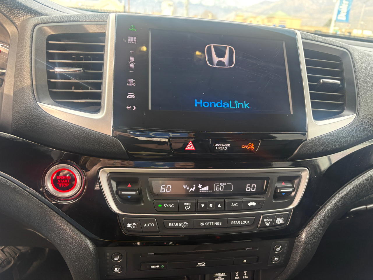 Honda Pilot AWD 4dr Elite w/RES & Navi 2016