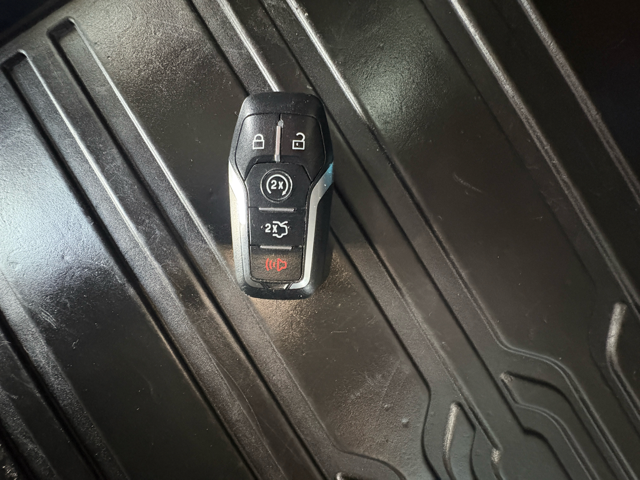 Ford F-150 4WD SuperCrew 145" King Ranch 2015