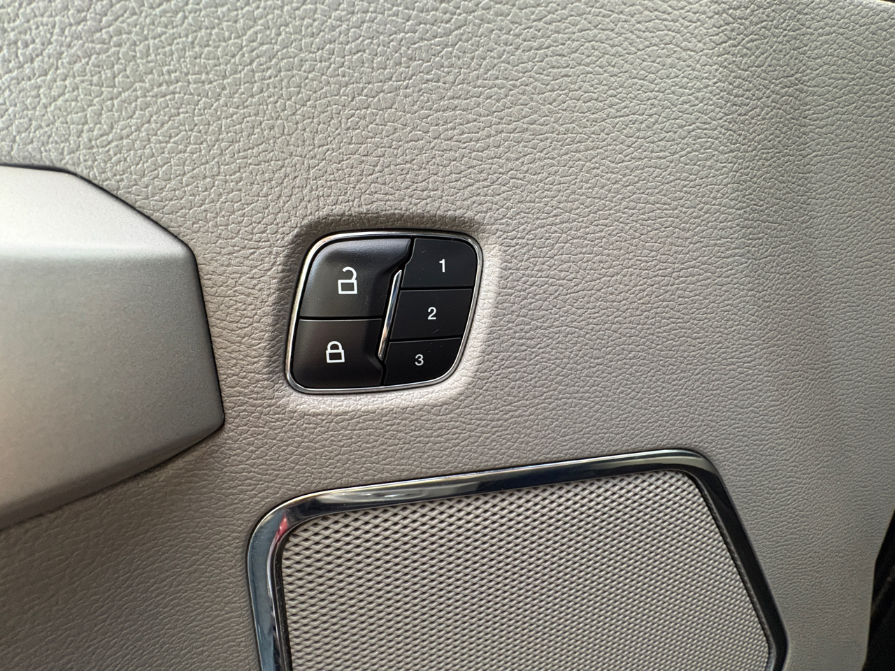 Ford F-150 4WD SuperCrew 145" King Ranch 2015