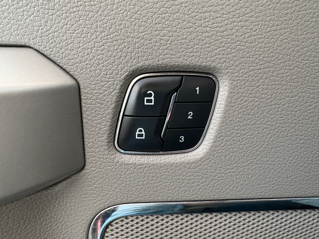 Ford F-150 4WD SuperCrew 145" King Ranch 2015