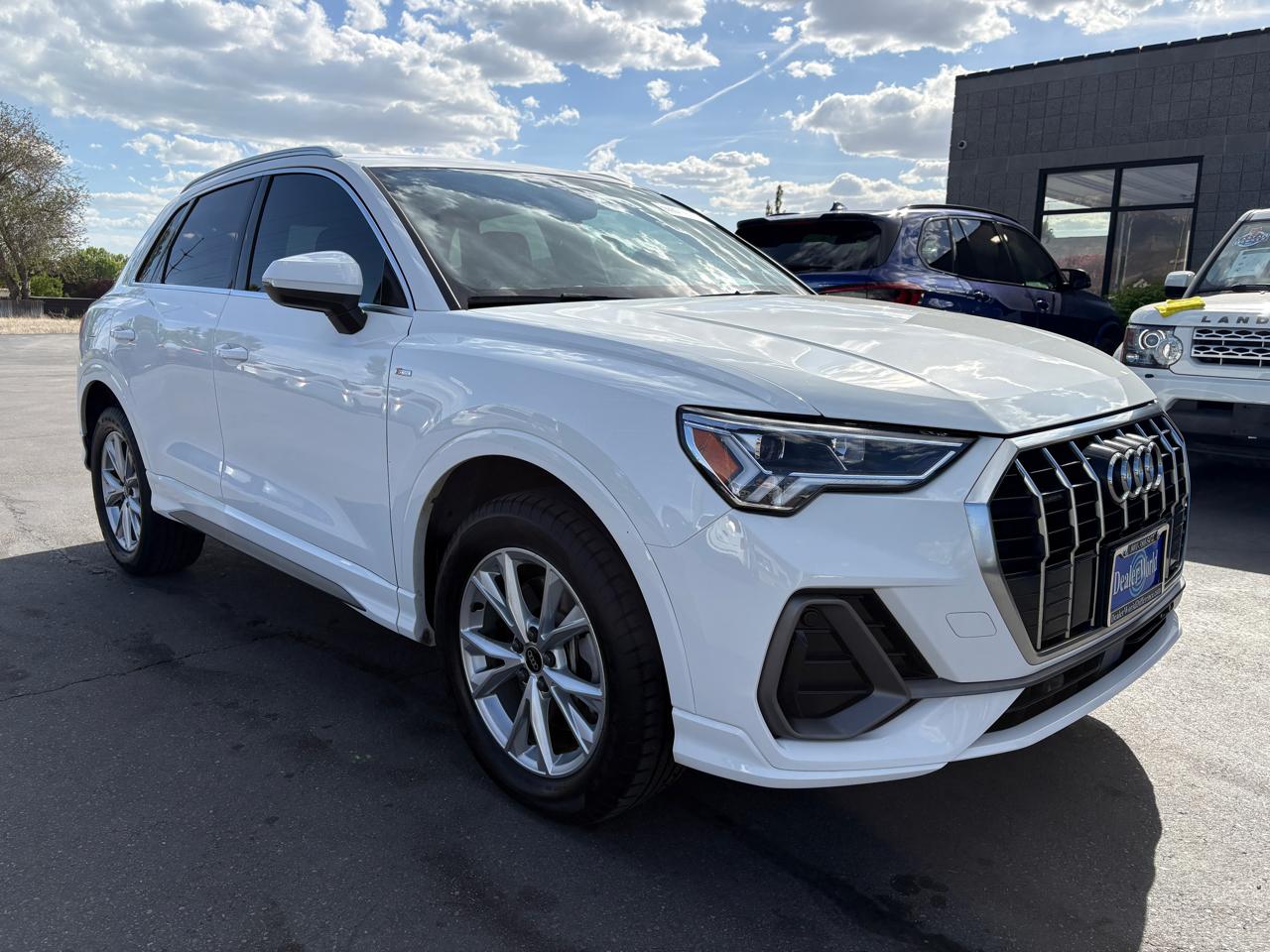 2023 Audi Q3 S line Premium 45 TFSI quattro