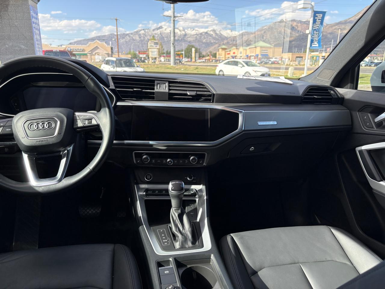 Audi Q3 S line Premium 45 TFSI quattro 2023