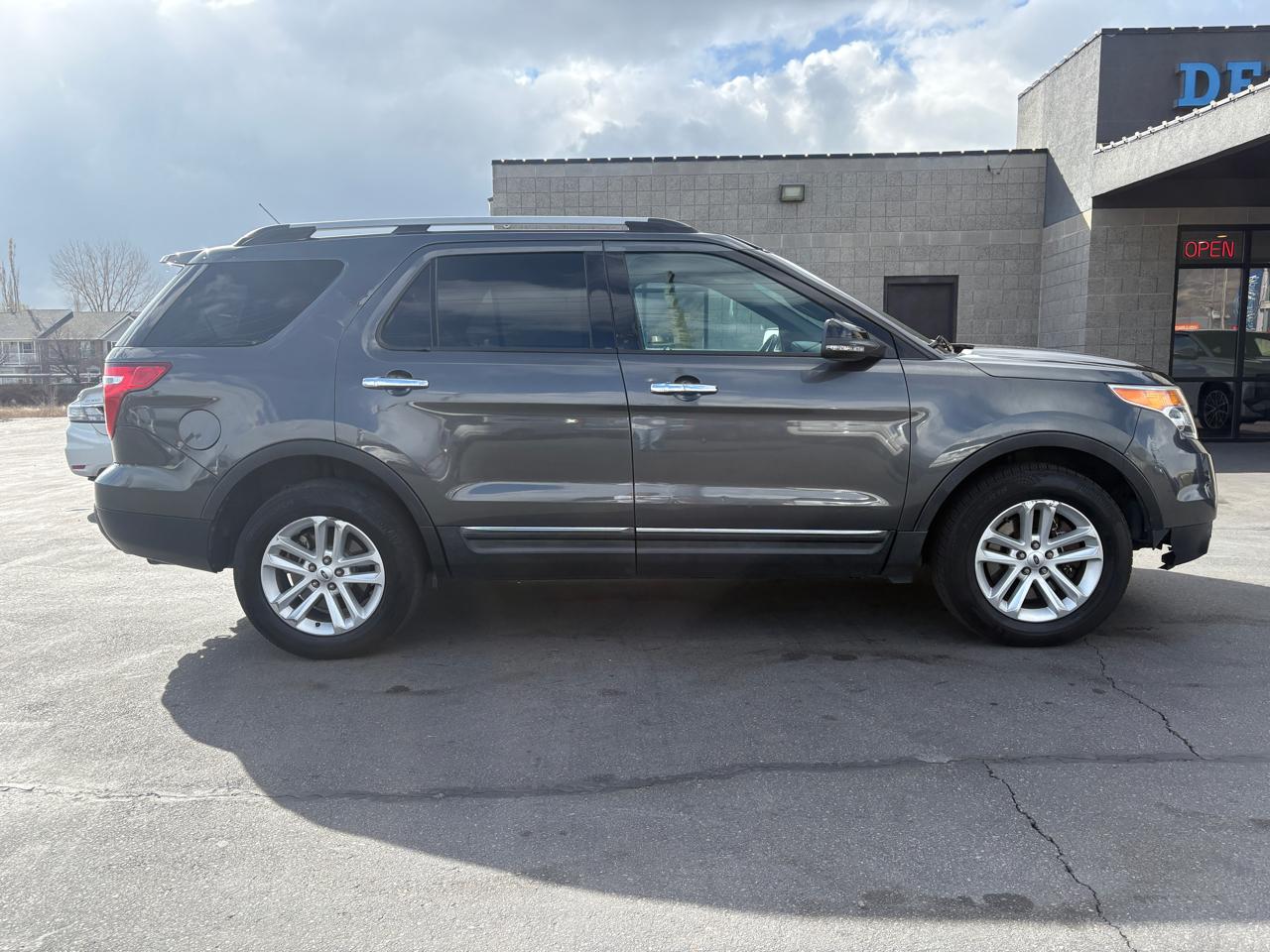 Ford Explorer 4WD 4dr XLT 2015