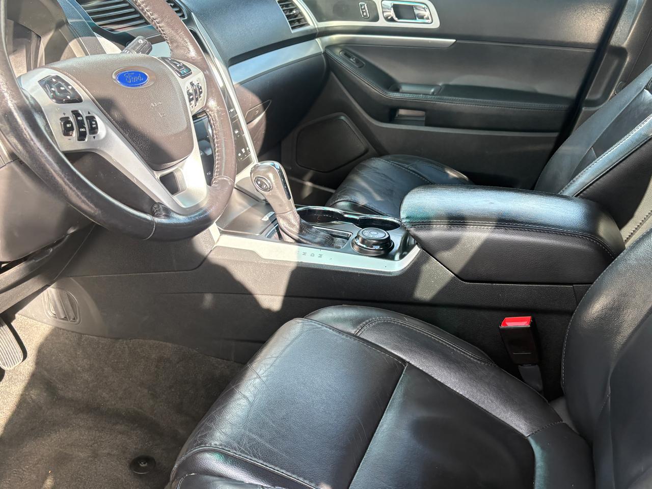 Ford Explorer 4WD 4dr XLT 2015